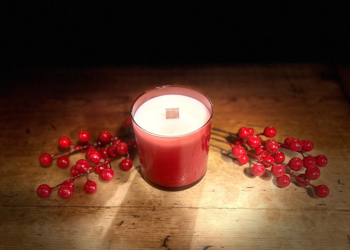 Red- 8.5oz tumbler jar w/black lid